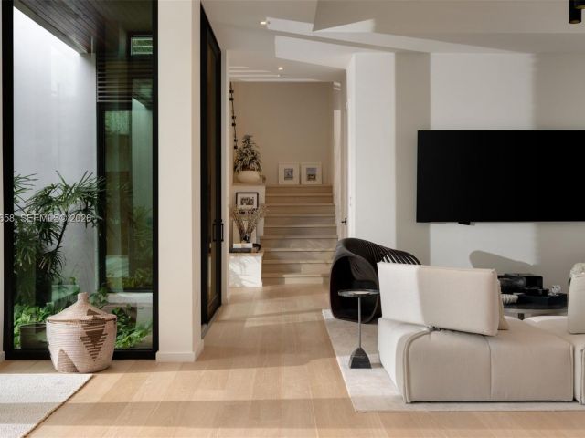 Home for sale at 6850 Sunrise Ct - photo 7471400