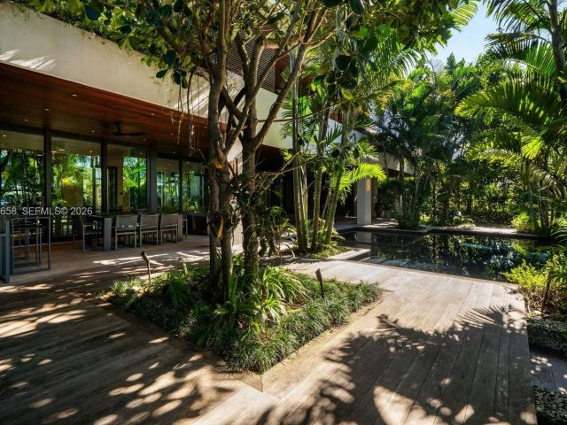 Home for sale at 6850 Sunrise Ct - photo 7471407