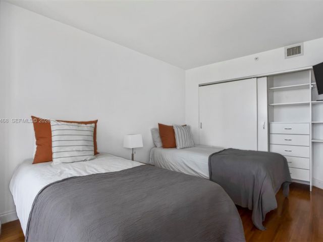 Apartment for rent  Unit #A-2740 - photo 7496220