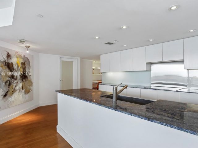 Apartment for rent  Unit #A-2740 - photo 7496230