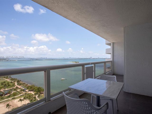 Apartment for rent  Unit #A-2740 - photo 7496237