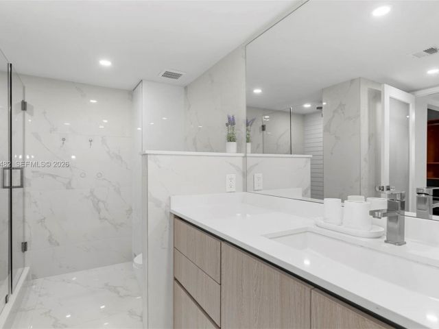 Apartment for rent  Unit #A-3137 - photo 7496196