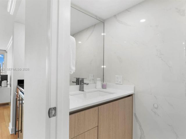 Apartment for rent  Unit #A-3137 - photo 7496203