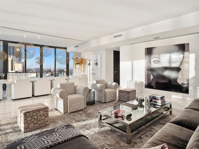 Apartment for sale  Unit #30 - photo 7494421