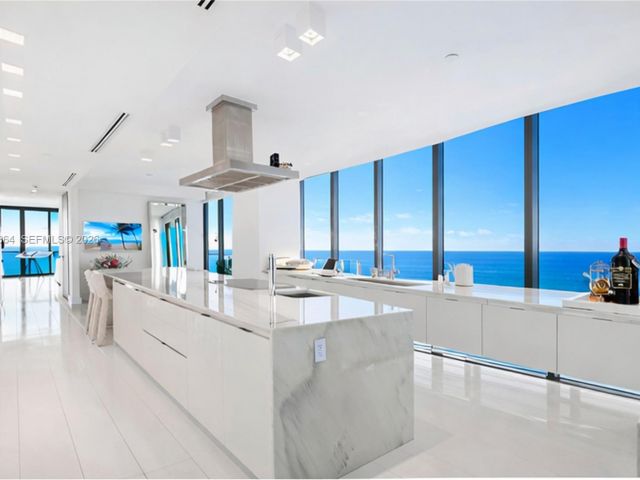 Apartment for sale  Unit #30 - photo 7494425