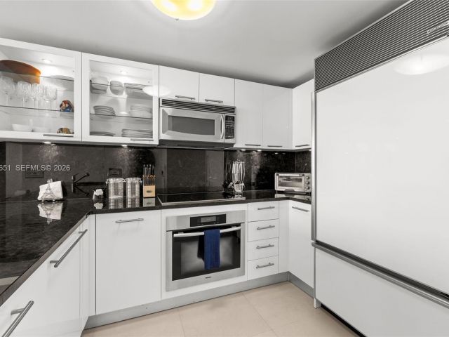 Apartment for rent  Unit #1401 - photo 7502592