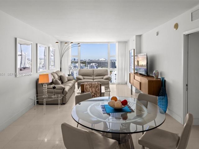 Apartment for rent  Unit #1401 - photo 7502595