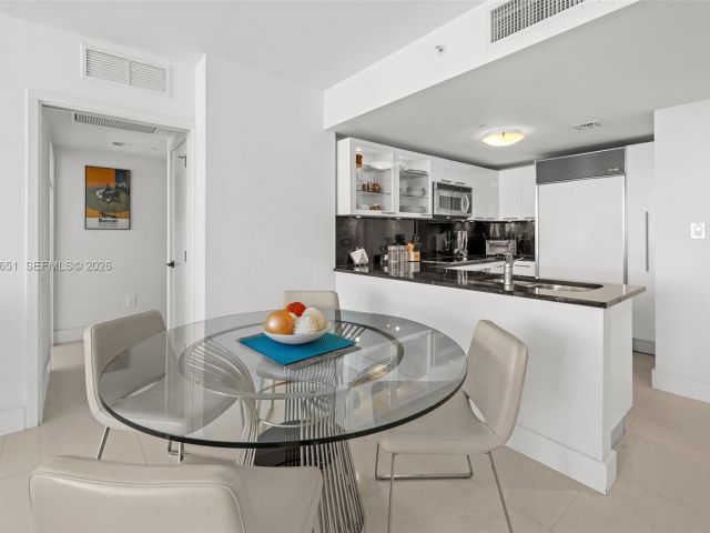 Apartment for rent  Unit #1401 - photo 7502597