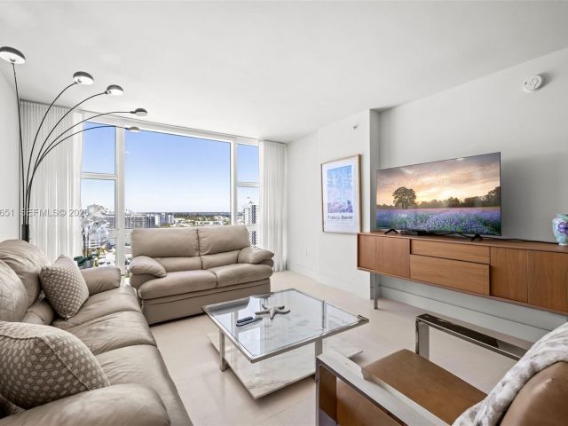 Apartment for rent  Unit #1401 - photo 7502600