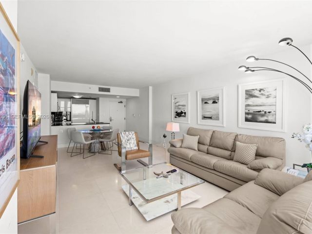 Apartment for rent  Unit #1401 - photo 7502601