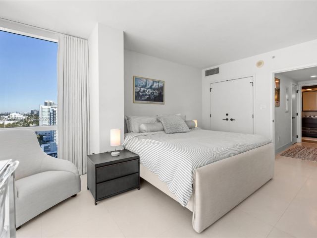 Apartment for rent  Unit #1401 - photo 7502608