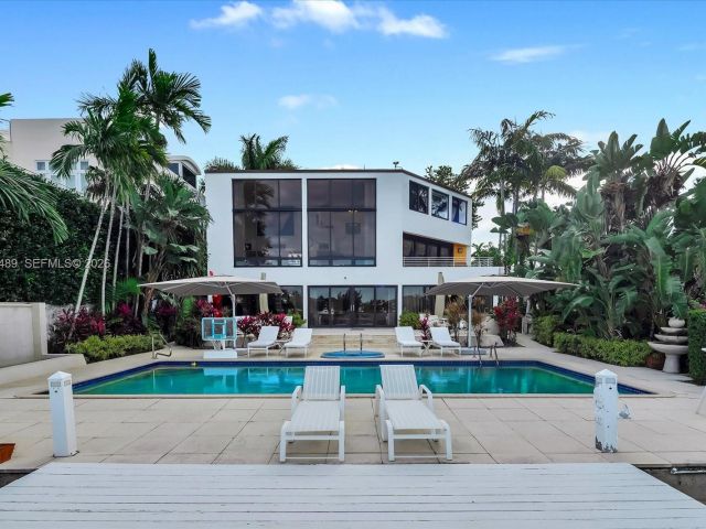 Home for sale at 279 N Hibiscus Dr - photo 7469189