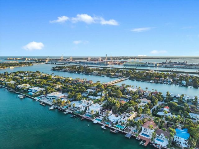 Home for sale at 279 N Hibiscus Dr - photo 7469210