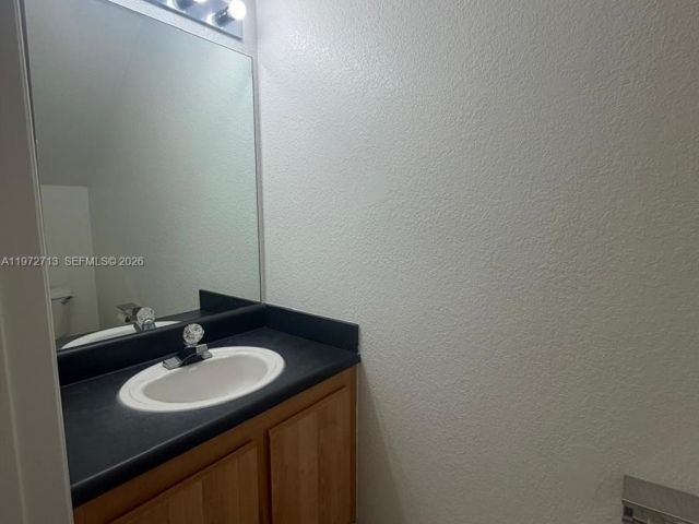 Home for rent at 2064 NE 167th St 3-156 - photo 7481352
