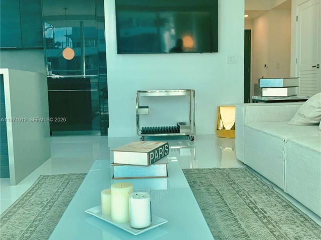 Apartment for rent  Unit #4009 - photo 7453673