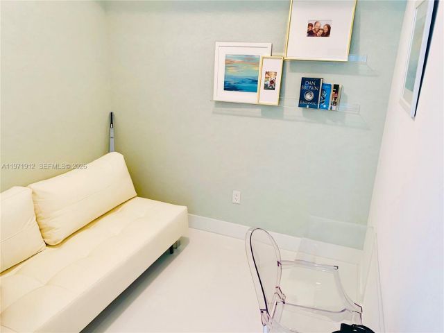 Apartment for rent  Unit #4009 - photo 7453679