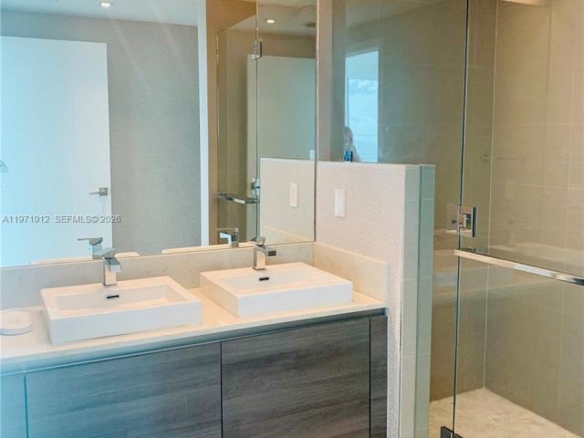 Apartment for rent  Unit #4009 - photo 7453683