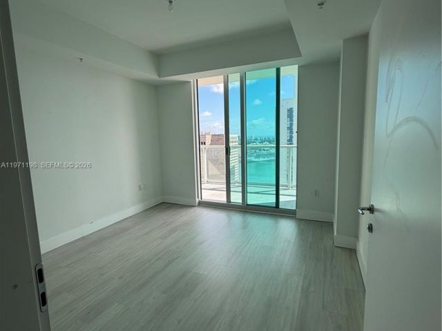 Apartment for rent  Unit #T-3314 - photo 7496417