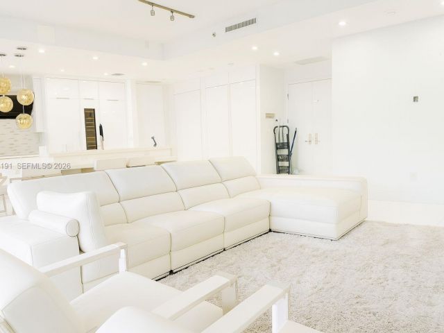 Apartment for rent  Unit #3307 - photo 7471772