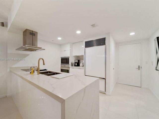 Apartment for rent  Unit #4209 - photo 7511026