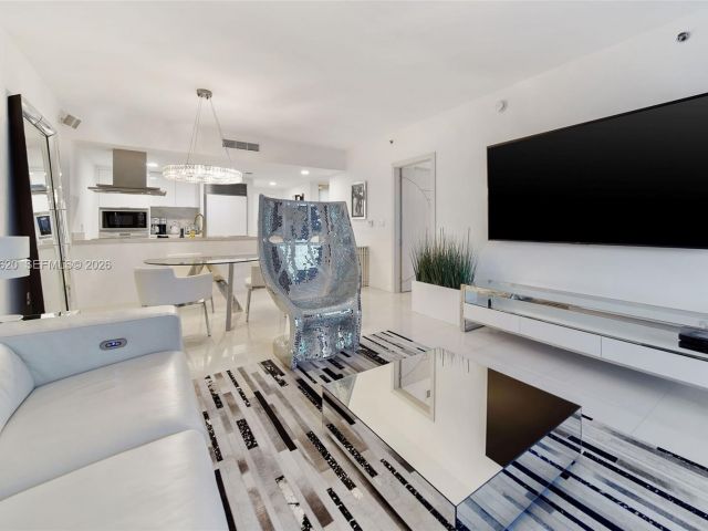 Apartment for rent  Unit #4209 - photo 7511038