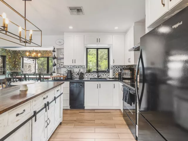 2-bedroom home for sale in Miami - 2421 NE 187th St - MondialRealty