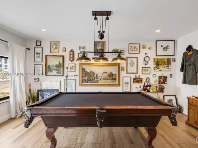 2-bedroom home for sale in Miami - 2421 NE 187th St - MondialRealty