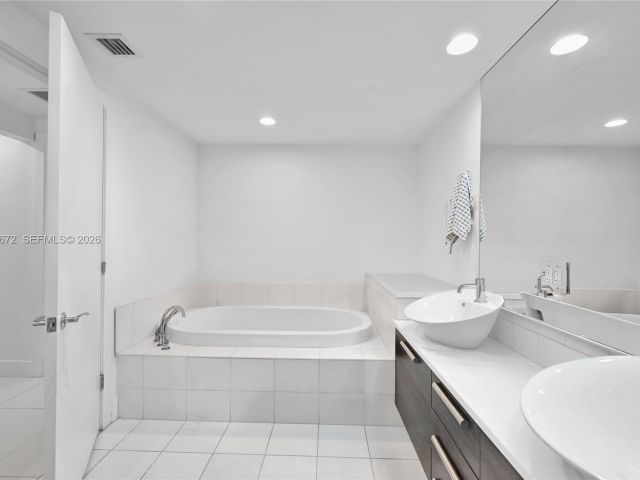 Apartment for sale  Unit #534 - photo 7502193