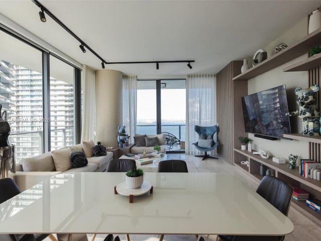 Apartment for rent  Unit #3407 - photo 7494544