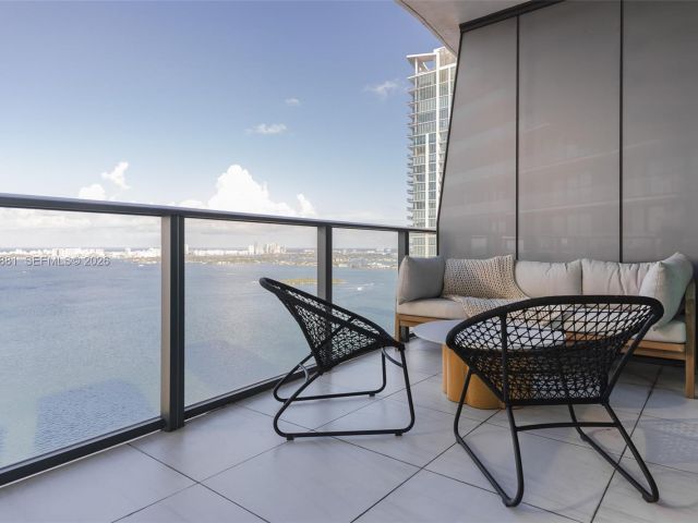 Apartment for rent  Unit #3407 - photo 7494547