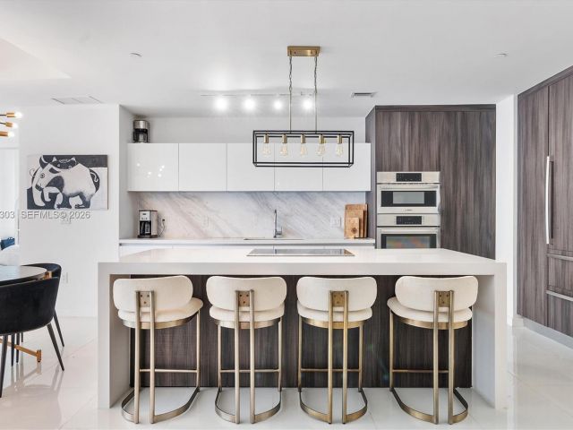 Apartment for sale  Unit #1712 - photo 7525148