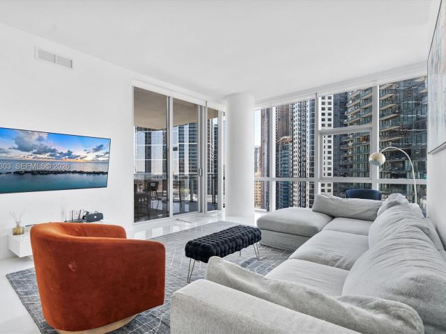 Apartment for sale  Unit #1712 - photo 7525150