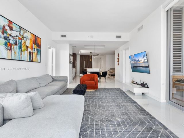 Apartment for sale  Unit #1712 - photo 7525154