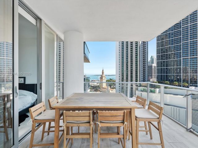 Apartment for sale  Unit #1712 - photo 7525155