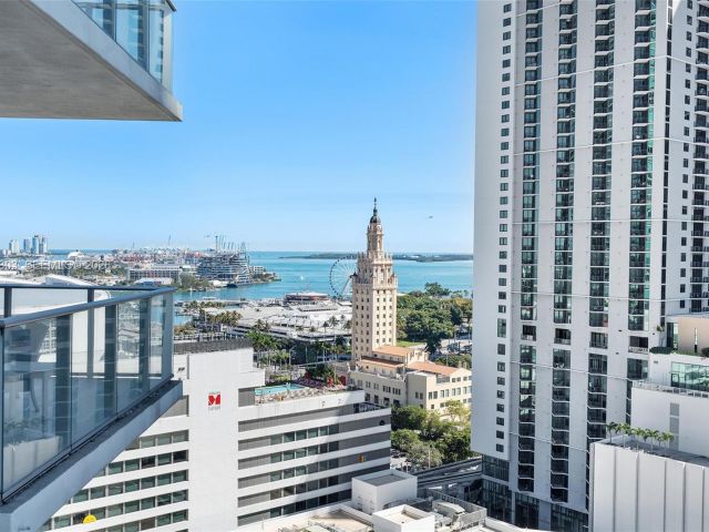 Apartment for sale  Unit #1712 - photo 7525157