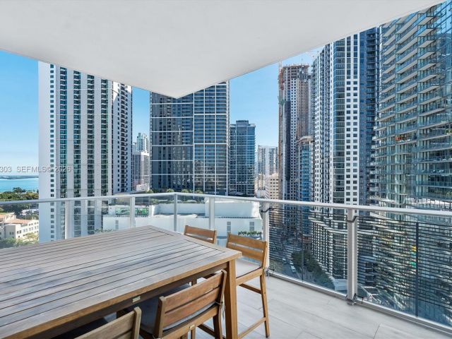 Apartment for sale  Unit #1712 - photo 7525159