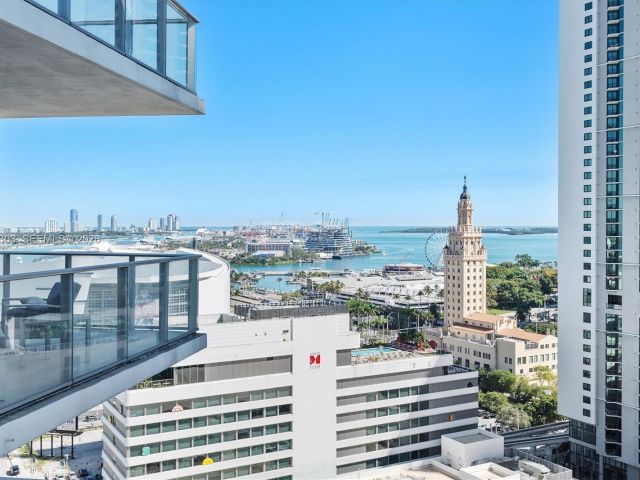 Apartment for sale  Unit #1712 - photo 7525160