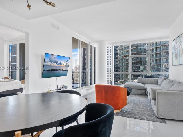 Apartment for sale  Unit #1712 - photo 7525163