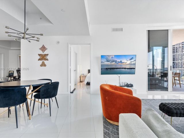 Apartment for sale  Unit #1712 - photo 7525164