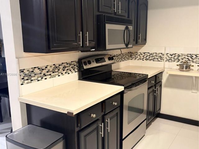 Home for sale at 13505 NE 23rd Ct - photo 7475788