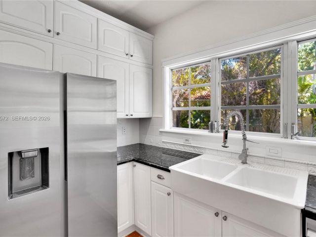 Home for rent at 603 Minorca Ave 0 - photo 7525039