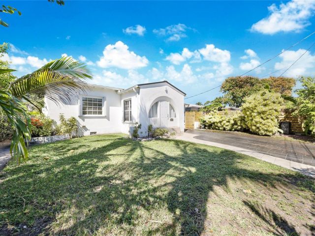 Home for rent at 9056 Emerson Ave - photo 7467202