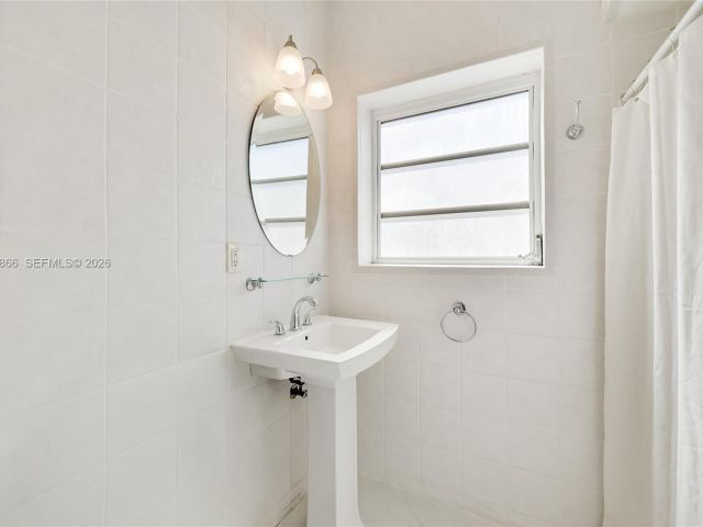 Home for rent at 9056 Emerson Ave - photo 7467211