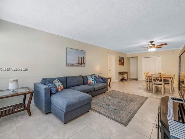 Apartment for rent  Unit #719 - photo 7470194