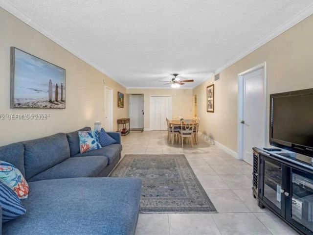 Apartment for rent  Unit #719 - photo 7470195