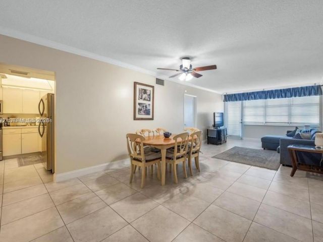 Apartment for rent  Unit #719 - photo 7470199