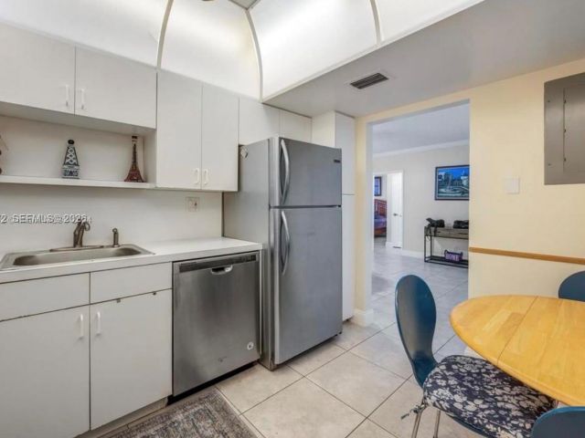 Apartment for rent  Unit #719 - photo 7470209