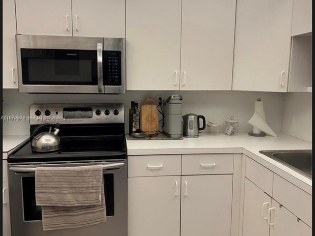 Apartment for rent  Unit #719 - photo 7470213