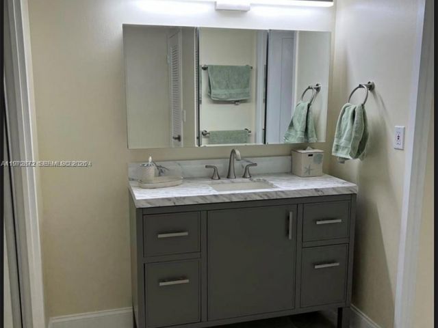 Apartment for rent  Unit #719 - photo 7470219