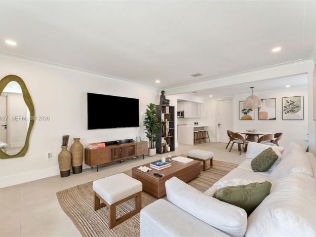 Home for rent at 45 Palermo Ave - photo 7471612